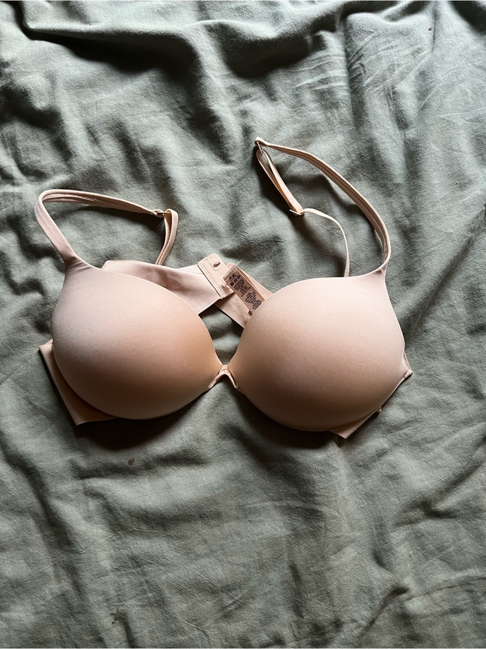 SKIMS Smooth Light Beige Push-Up Bra